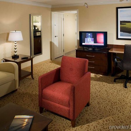 Holiday Inn Chesapeake Room photo