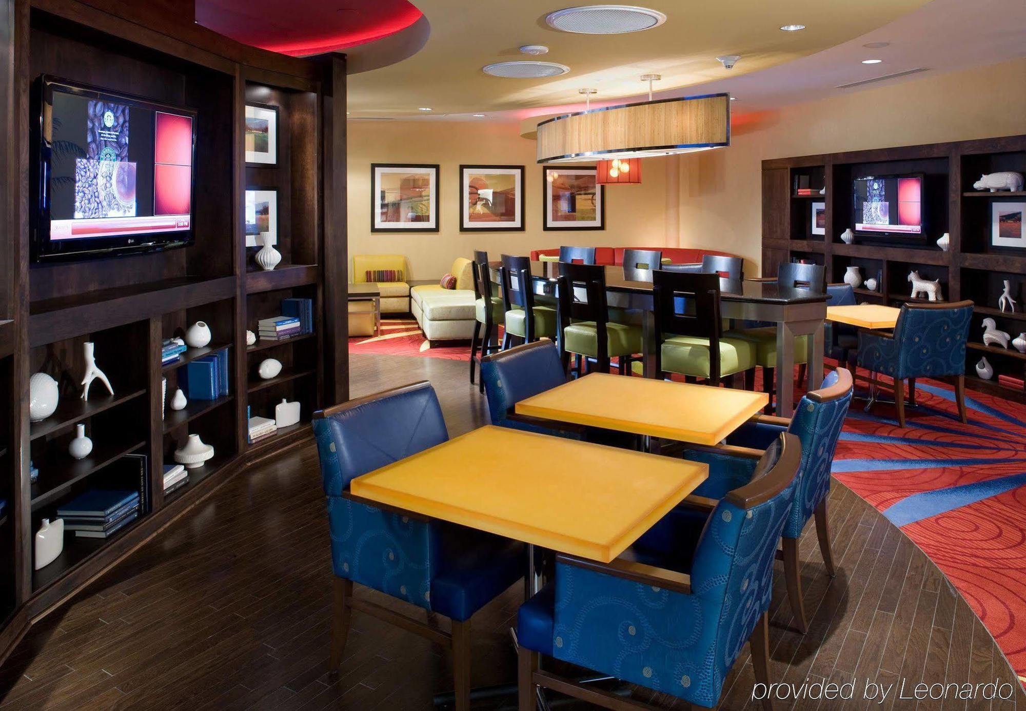 Holiday Inn Chesapeake Restaurant photo